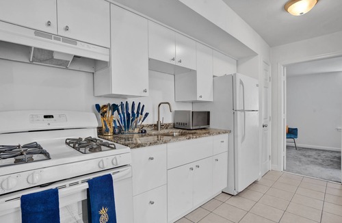 Germantown Apartment | Renovated 2BR in Germantown