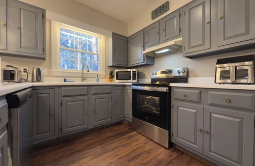 North Raleigh House | Renovated 3BR & 2.5BA House with game room, deck, and a fenced yard