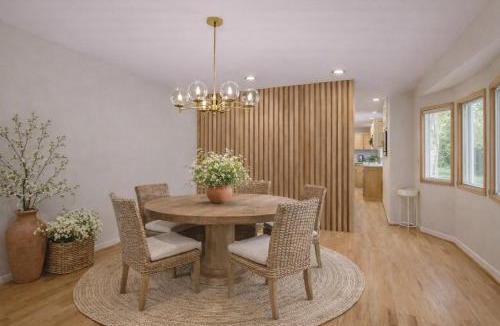 Prairie Village House | Renovated 3BR 20min to Arrowhead Stadium Sleeps 8