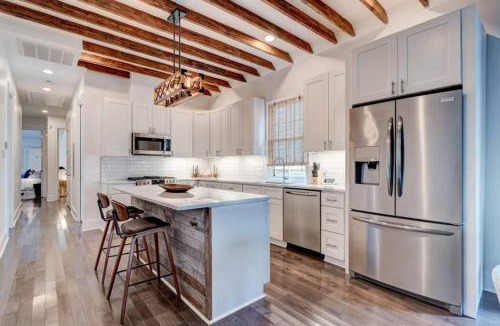Saint Thomas Development House | Renovated 3BR home w chefs kitchen & HDTV