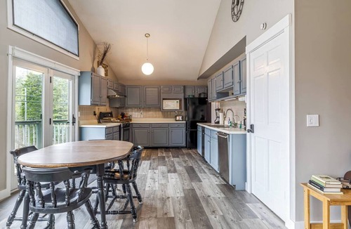 Bass Harbor Apartment | Renovated 3BR Rental in Bass Harbor! [High Deck]
