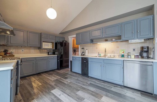 Bass Harbor Apartment | Renovated 3BR Rental in Bass Harbor! [High Deck]