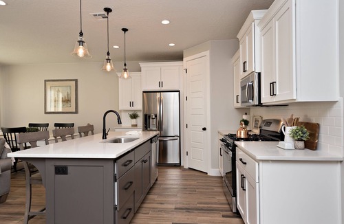 St. George Villa | Renovated 3BR Sleeps 12 on 18th Hole - Near Pool