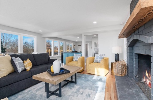 Independence House | Renovated 4BR+ Independence Retreat on 1.3 Acres