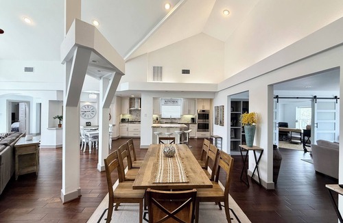 Houston House | Renovated 5 Bedroom 3.5 Bath w/POOL! Private Home Fully-furnished near MDA TMC