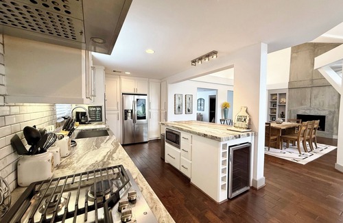 Houston House | Renovated 5 Bedroom 3.5 Bath w/POOL! Private Home Fully-furnished near MDA TMC