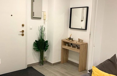 La Madeleine Apartment | RENOVATED 50M2 APARTMENT ORLEANS TOWN CENTER