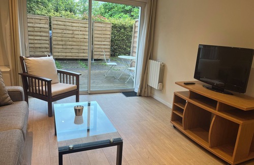 Rueil-Malmaison Apartment | Renovated apartment, absolute calm near Rueil 2000/la défense