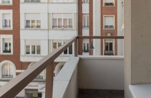 Logrono City Centre Apartment | Renovated Apartment in Central Logroño with Private Parking