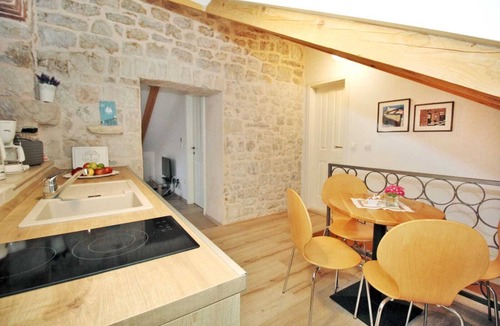 Cavtat Old Town Apartment | Renovated Apartment In The Stone House In The Centre Of Old Cavtat