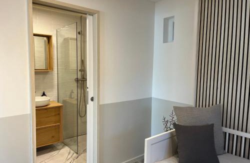 Cully Apartment | Renovated APT with panoramic view