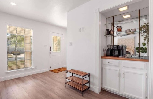 Springwoods House | Renovated Austin 3BR, Sleeps 10, Near Domain