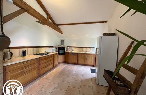 Le Champ-Saint-Pere Cottage | Renovated Barn with Private Pool, Large Garden, and Modern Amenities in Le Champ-Saint-Père