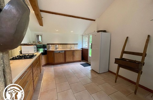 Le Champ-Saint-Pere Cottage | Renovated Barn with Private Pool, Large Garden, and Modern Amenities in Le Champ-Saint-Père