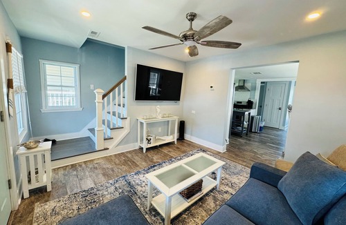 Lake Como House | Renovated Beach House w/Spacious Yard