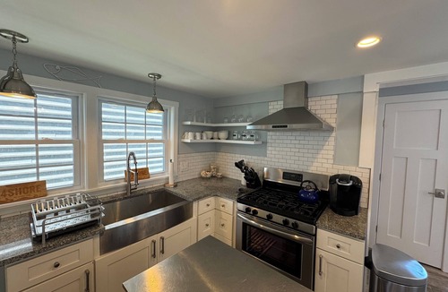 Lake Como House | Renovated Beach House w/Spacious Yard