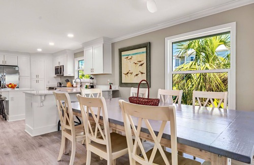 Indian Pass House | Renovated! Beachfront on IP, Dog Friendly w/Boat Parking!