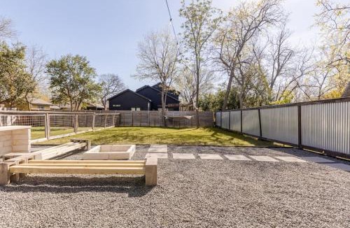 Brentwood House | Renovated Brentwood Home