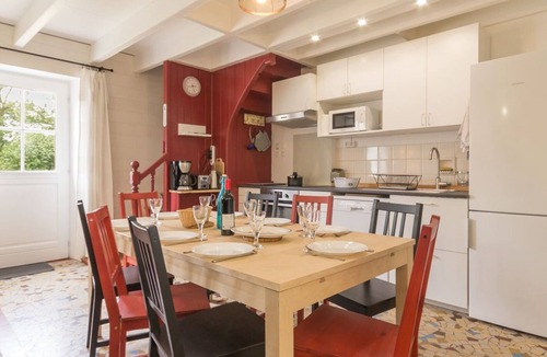 Donges Cottage | Renovated Breton Cottage with Parking & WiFi