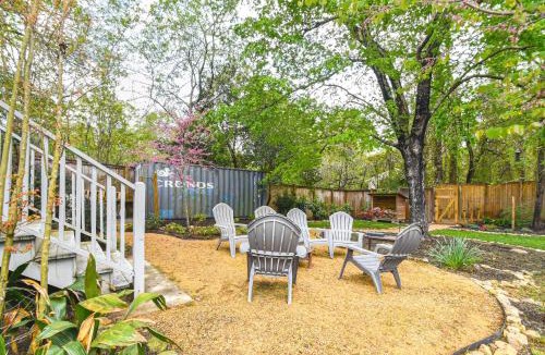 Carrboro House | Renovated Carrboro House with Deck & Fire Pit!