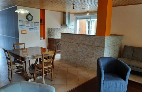 Champagne-Vigny Cottage | Renovated Charente cottage with vineyard views, near Angoulême