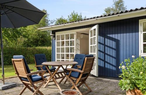 Ronbjerg House | Renovated Classic Cottage Close To Beach