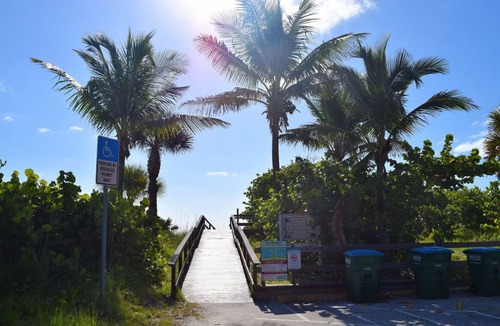 Port Canaveral Condo | 🏝Renovated Condo Steps from the Beach🏝