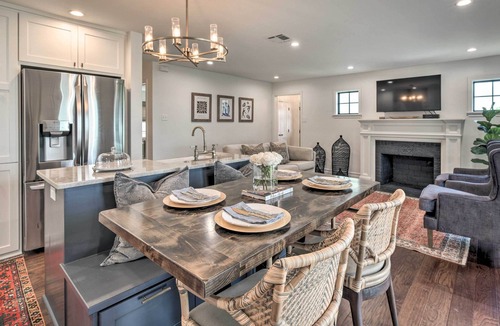 College Hills Estates Cottage | Renovated Cottage w/ Patio by TX A&M Campus!