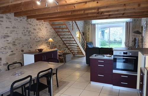 La Gaubretiere Cottage | Renovated cottage, 3 bedrooms, accessible, terrace, near nature