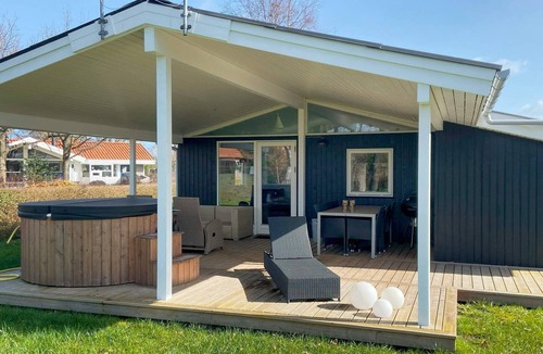 Juelsminde House | Renovated Cottage in Juelsminde - By Traum Ferienwohnungen