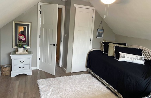 Frontier Cottage | Renovated cottage in quiet lake community. Game room. All-sports Lake Diane.