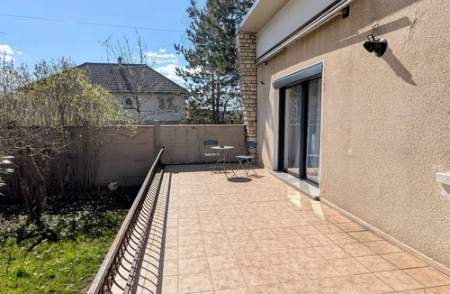 Vignot Cottage | Renovated cottage in Vignot with large grounds and 2 terraces
