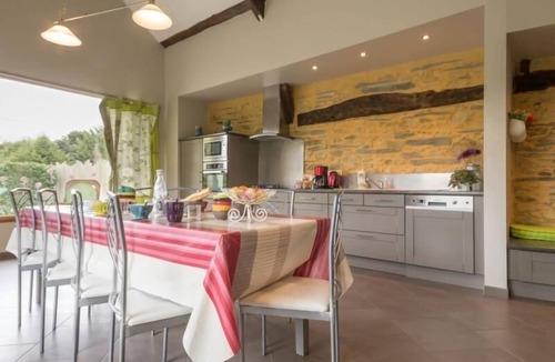 Vay Cottage | Renovated Country Cottage with Modern Amenities, Near Nantes, Family-Friendly