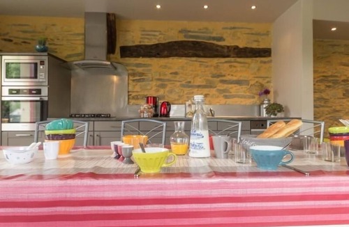Vay Cottage | Renovated Country Cottage with Modern Amenities, Near Nantes, Family-Friendly