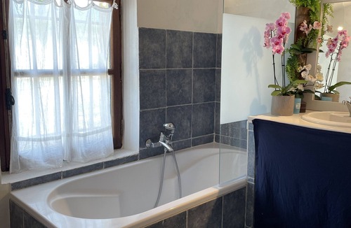 Mormoiron Other | Renovated country farmhouse, absolute calm with breathtaking views of the countryside and Ventoux