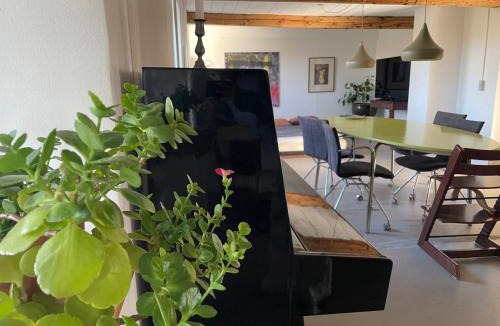 Bandholm Villa | Renovated Country Home 50 M From The Sea