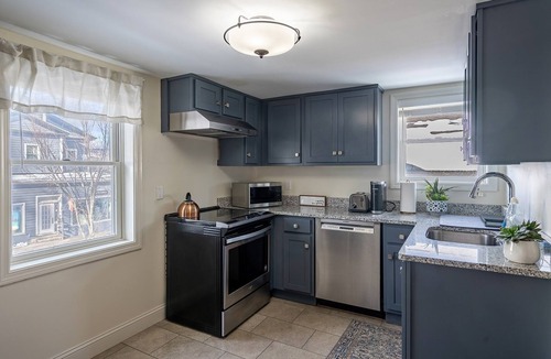 Lenox Apartment | Renovated Downtown 1bedroom