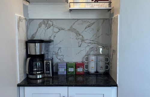 Wheaton House | Renovated Downtown Wheaton ~Gem~