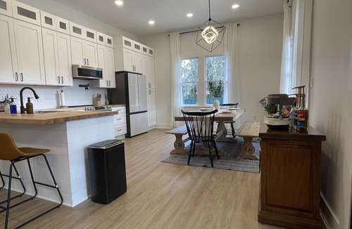 Ocala House | Renovated Dutch Colonial Home in Ocala ❤️ + Pet Friendly