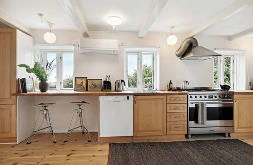 Nøreng House | Renovated estate with private beach