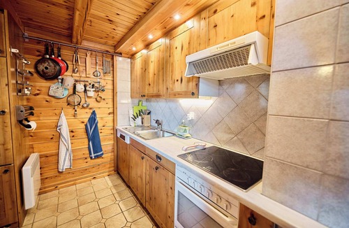 Granges Ski Chalet | Renovated Family Chalet in Les Masses – Sleeps 6 to 8Located in Les Masses, this recently renovated