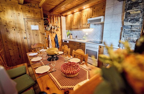 Granges Ski Chalet | Renovated Family Chalet in Les Masses – Sleeps 6 to 8Located in Les Masses, this recently renovated