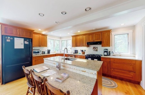 Brunswick Other | Renovated farmhouse on an acreage with grill, four-bedrooms, & W/D - river views