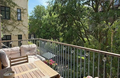 Christianshavn Apartment | Renovated flat near the water at Christianshavn