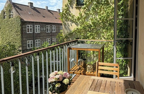 Christianshavn Apartment | Renovated flat near the water at Christianshavn