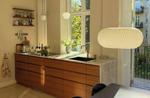 Frederiksberg C Apartment | Renovated flat with balcony on Frederiksberg
