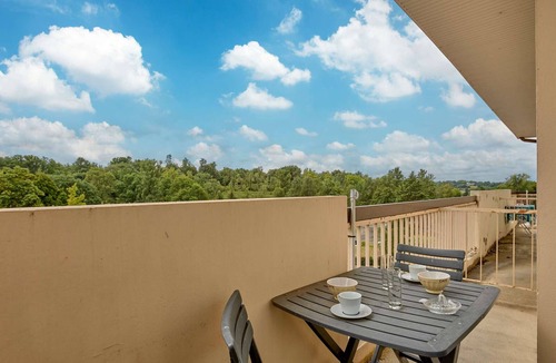 Barbotan-les-Thermes Apartment | Renovated studio for 2, near Lake Uby, pets allowed, parking