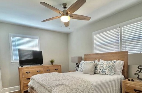 Sheffield Park House | Renovated GEM near Uptown/Ovens/Stadiums