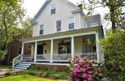 Cape Charles House | Renovated Gem: Walk to Beach, Historic District Shops, Restaurants, Central Park