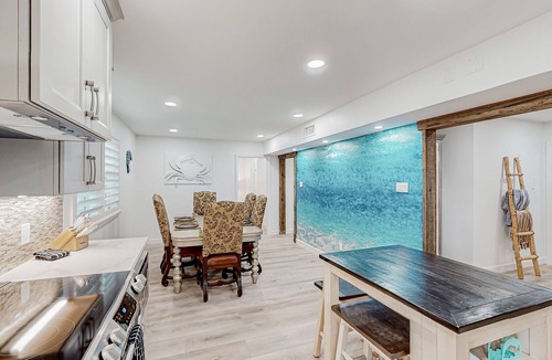 Del Mar Condo | Renovated Gulf-front apartment with amazing view & washer/dryer